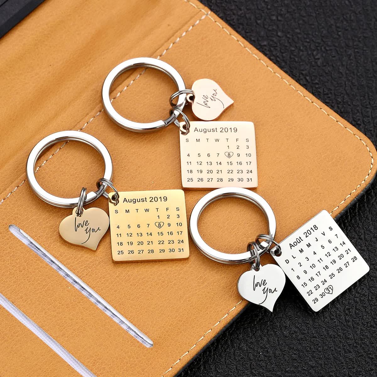Anniversary Calendar Keychain – Custom Engraved for Couples