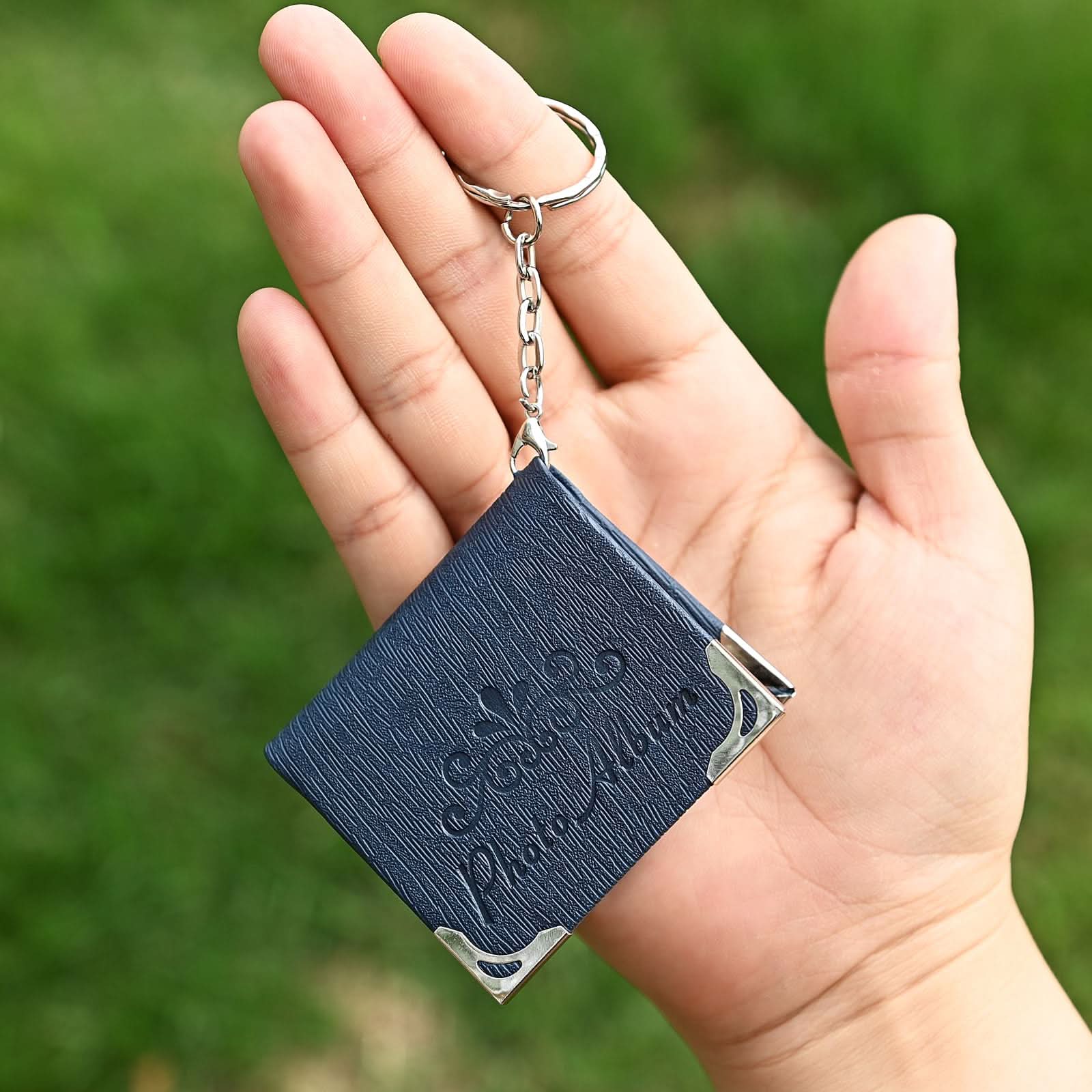 Custom Retro Photo Keychain – 5/10 Pic Album