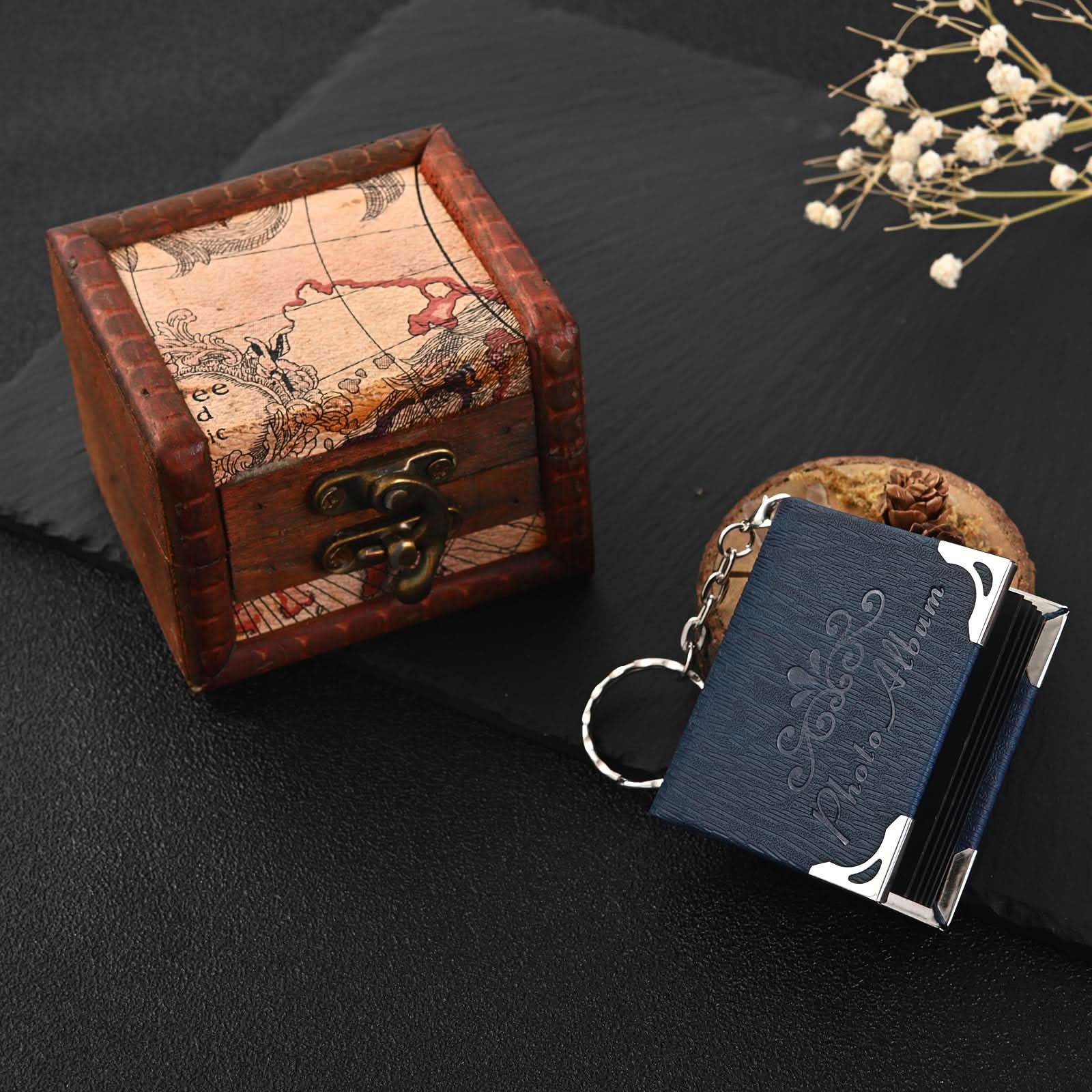 Custom Retro Photo Keychain – 5/10 Pic Album