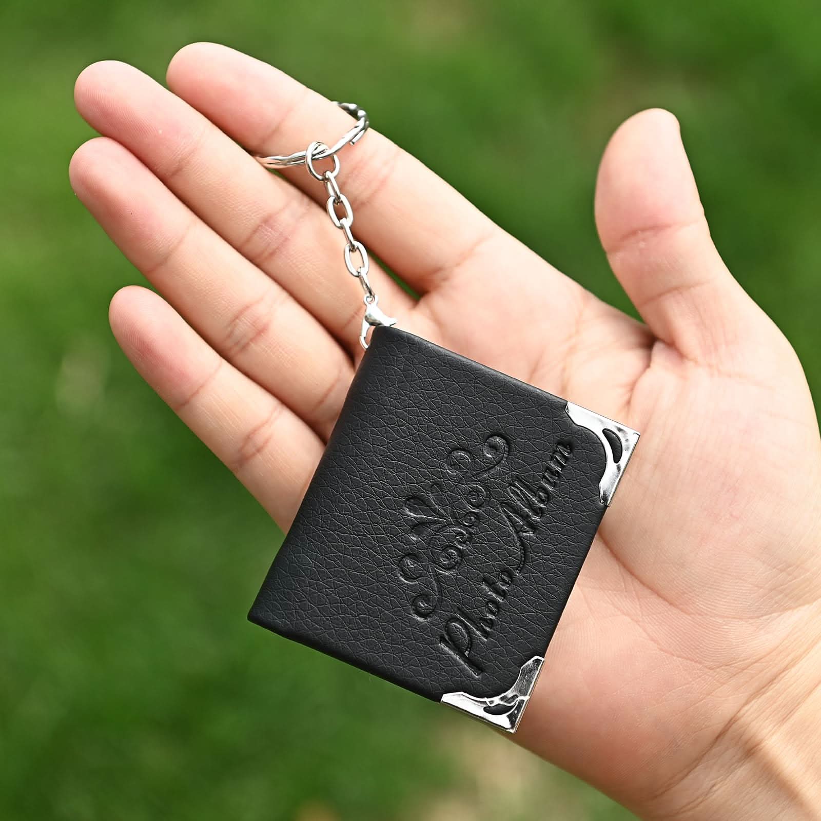 Custom Retro Photo Keychain – 5/10 Pic Album