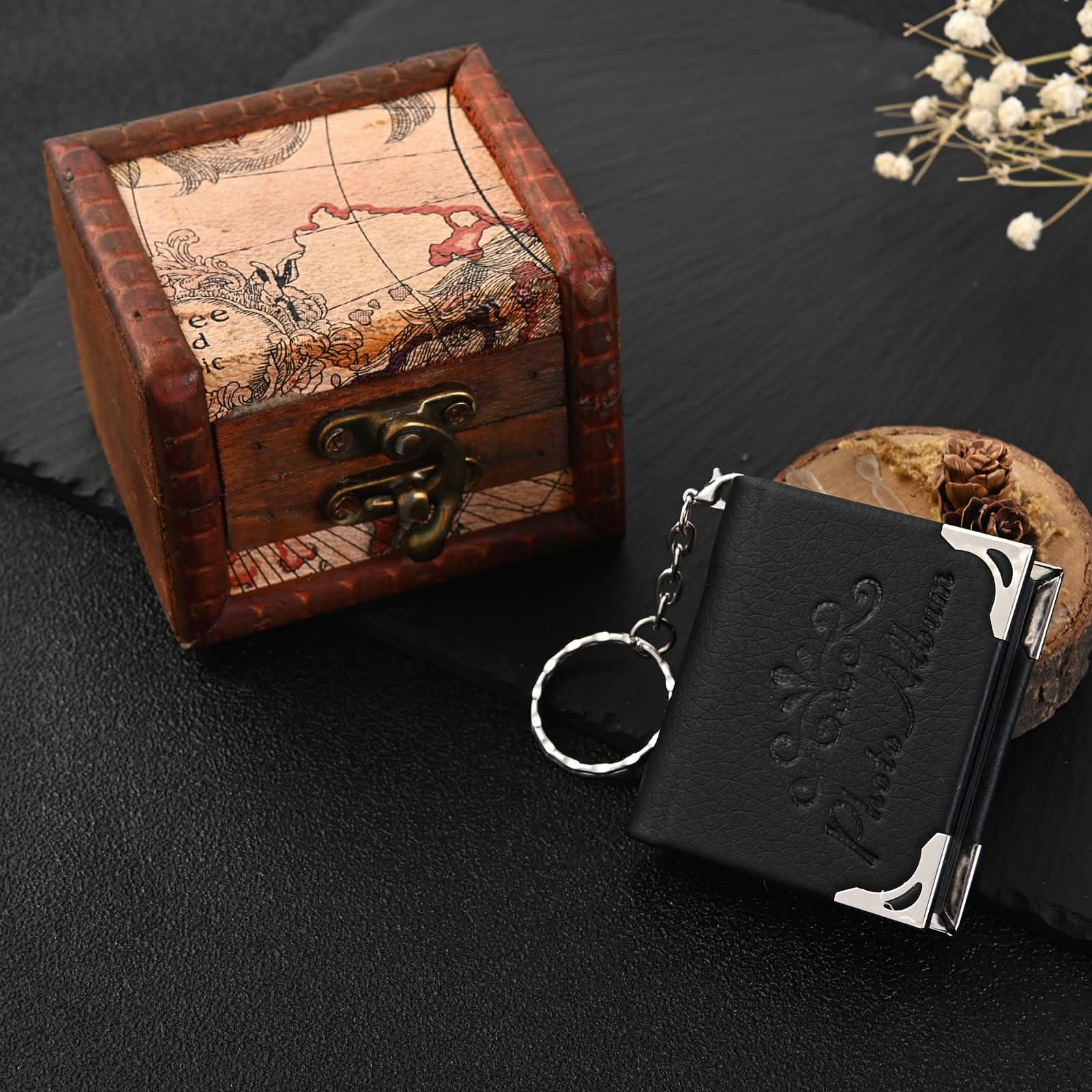 Custom Retro Photo Keychain – 5/10 Pic Album