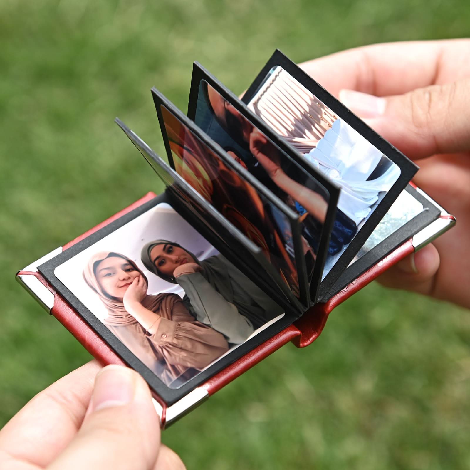 Custom Retro Photo Keychain – 5/10 Pic Album