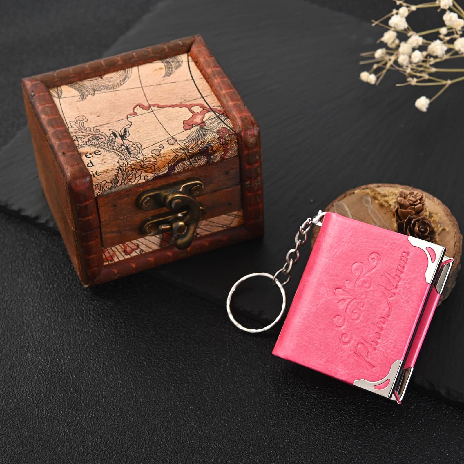 Custom Retro Photo Keychain – 5/10 Pic Album