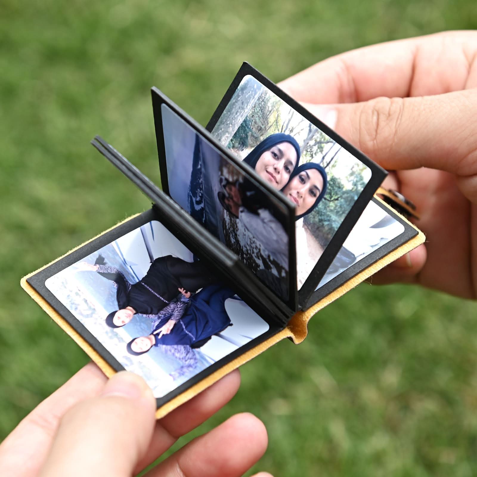 Custom Leather Photo Keychain – Mini Album Gift