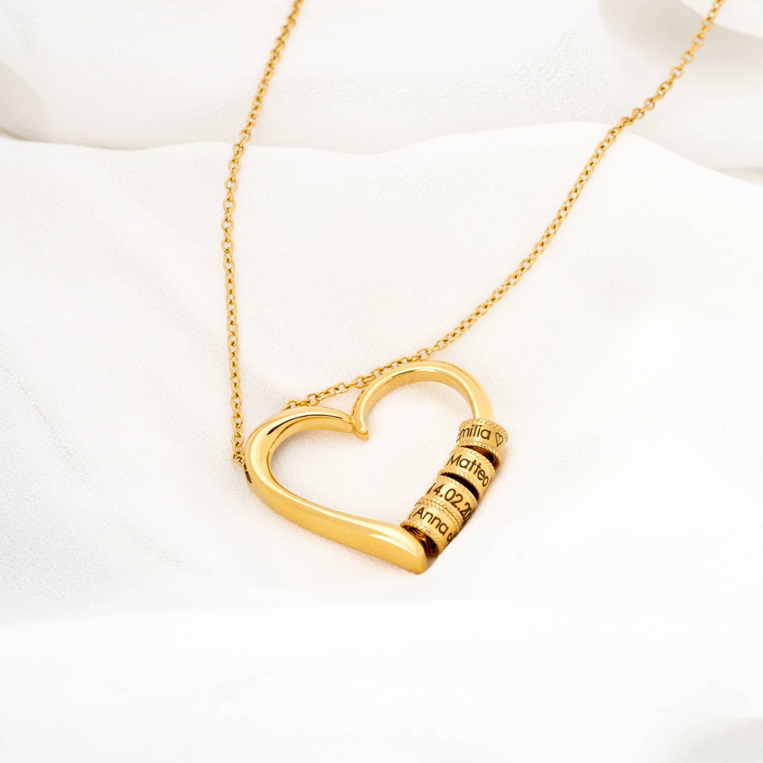 Heart Necklace With Engraved Pearls Heart Necklace With Engraved Pearls_18K Gold Plated